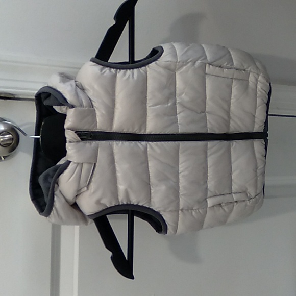 Zara 12-18 month puffer vest off white shimmer with grey detail - Picture 1 of 4